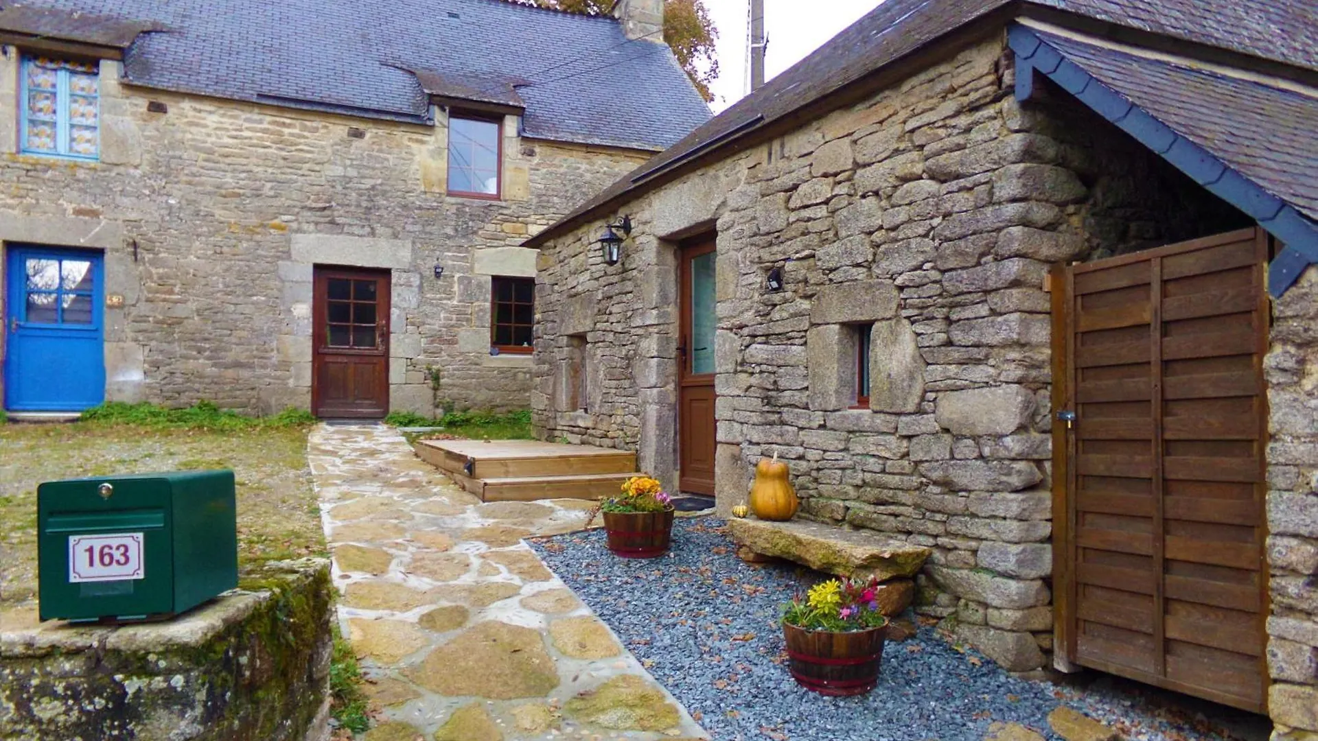Studio Alya, Mini-Gite En Campagne De Lizio France